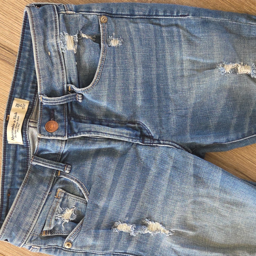 Abercrombie & Fitch Distressed Super Skinny Ankle Mid Rise Jeans - Picture 3 of 8